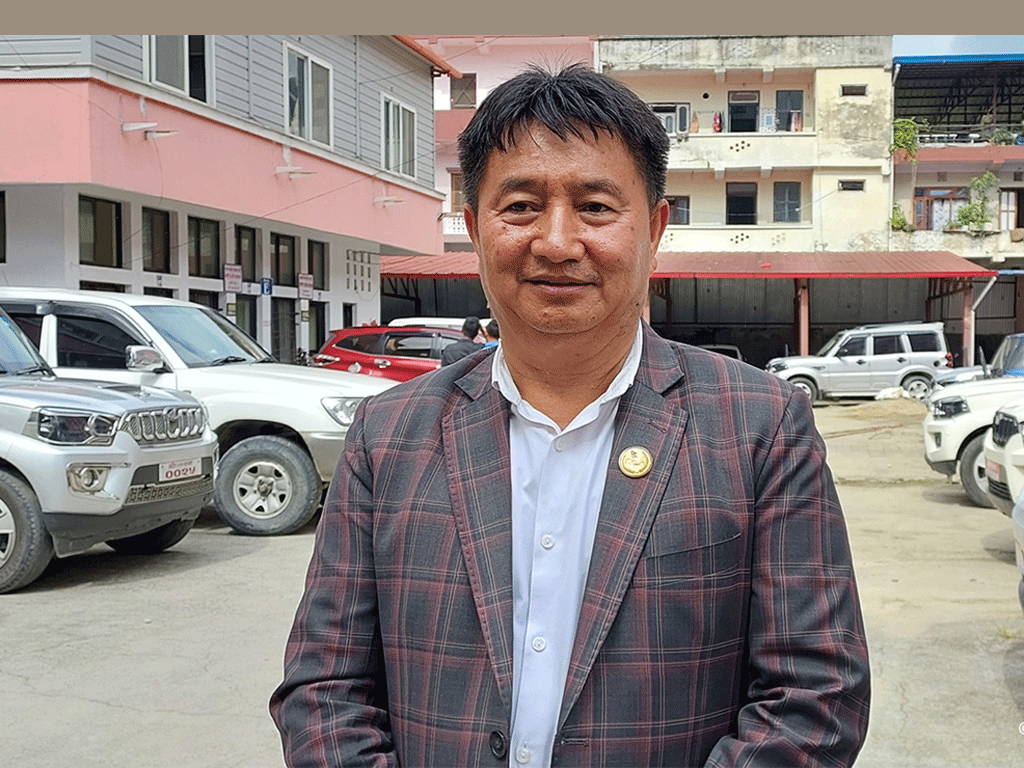 मुख्यमन्त्री बहादुरसिंह लामाले  साउन १५ गते विश्वासको मत लिने