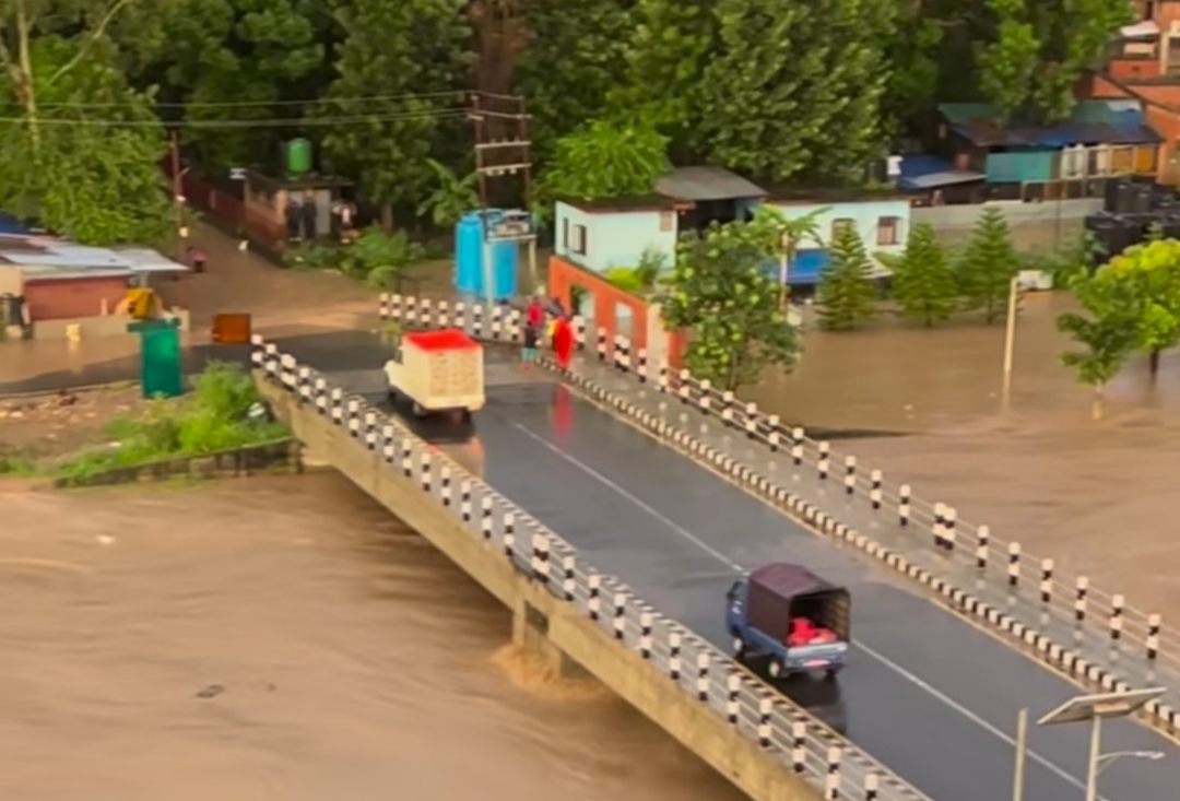 काठमाडौं उपत्यकामै बाढी र डुवान (तस्वीरहरु)