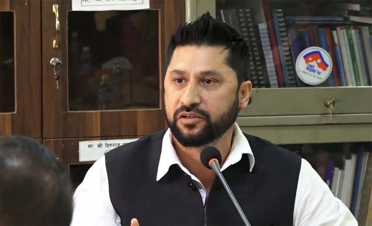 रबि लामिछाने प्रति उदार बन्दै अदालत, परिवारको जिम्मामा छाडियो
