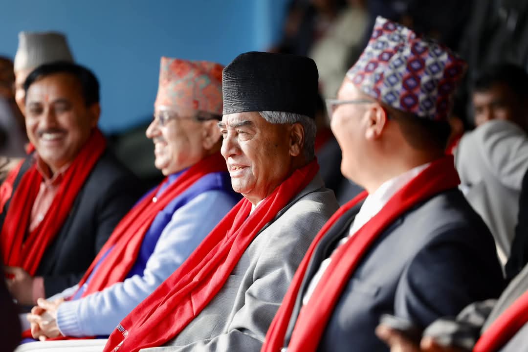 कांग्रेस सभापति देउवा क्रिकेट हेर्न त्रिवि मैदानमा (तस्वीरहरु)