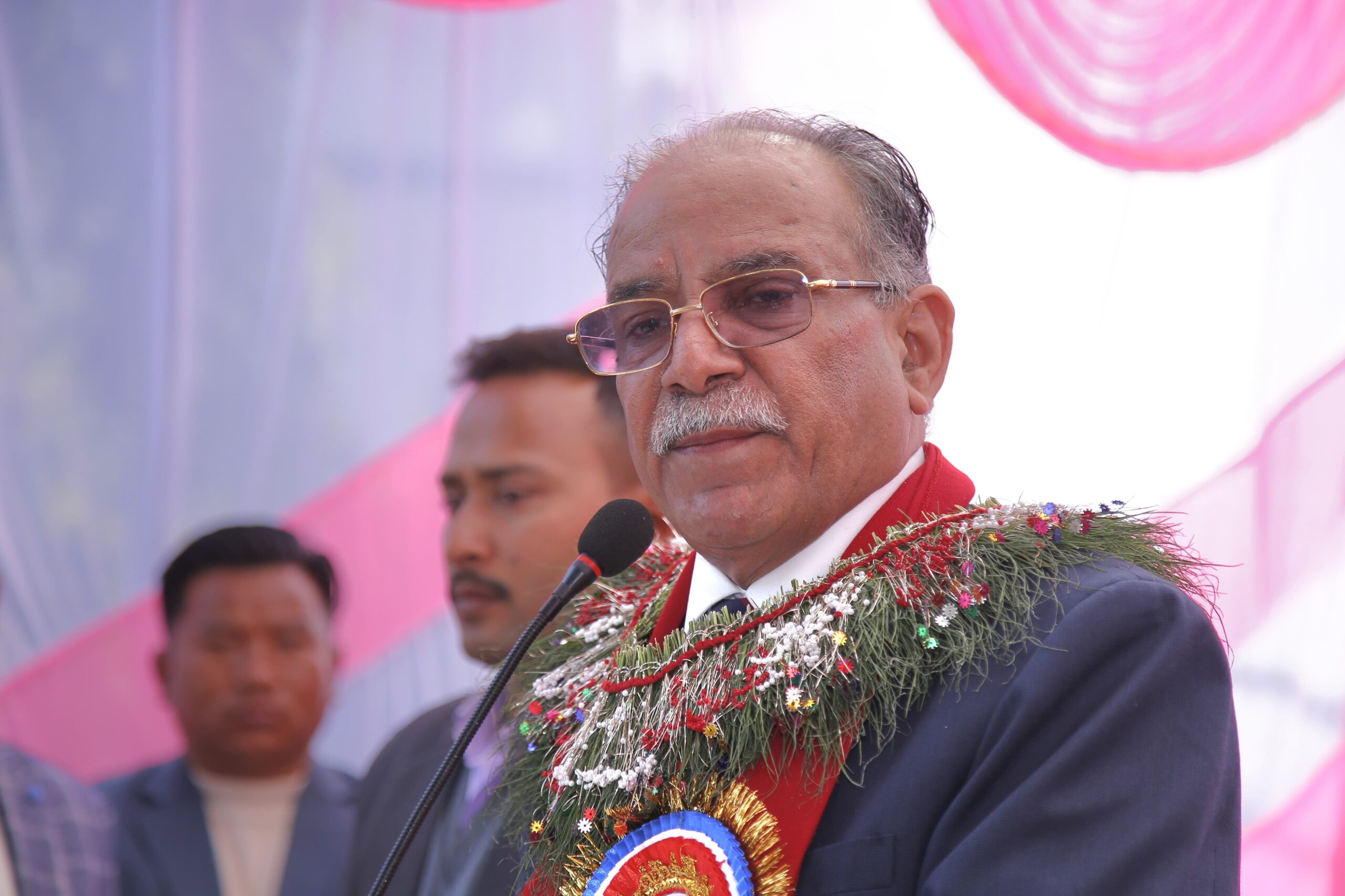प्रचण्डको सरकारलाई प्रश्न– सबै काम कार्यपालिकाले गर्ने भए व्यवस्थापिका किन चाहियो ?