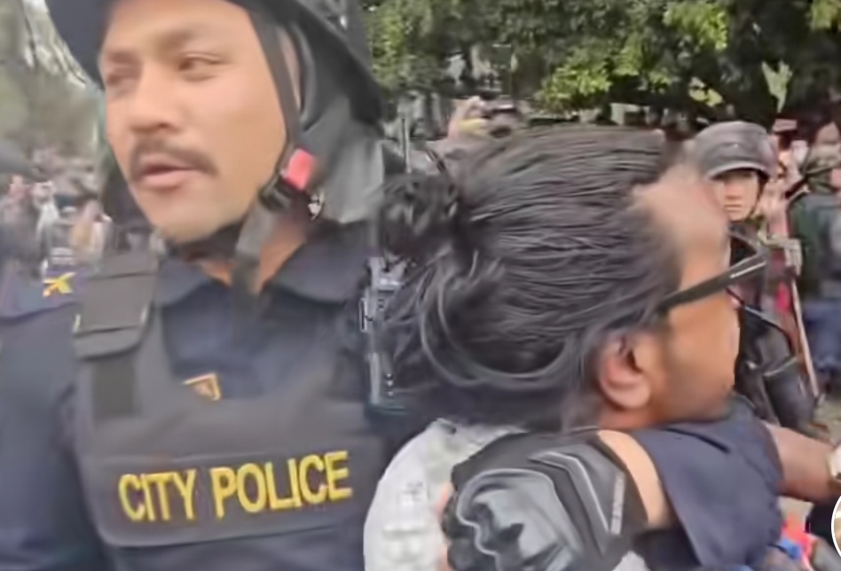 राजावादीको प्रदर्शनमा प्रहरी हस्तक्षेप, अश्रुग्याँस र लाठीचार्ज