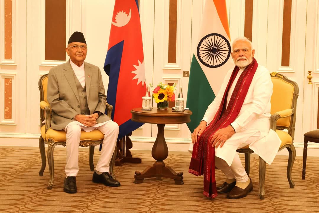 प्रधानमन्त्री ओली र भारतीय समकक्षी मोदी विच भेटवार्ता