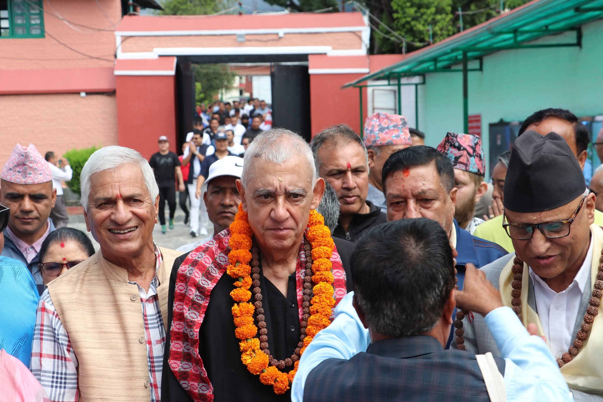 विपी सम्झिदै डा.शसाङ्कले भने – मन भारी भयो, आँखा रसायो (तस्वीरहरु)