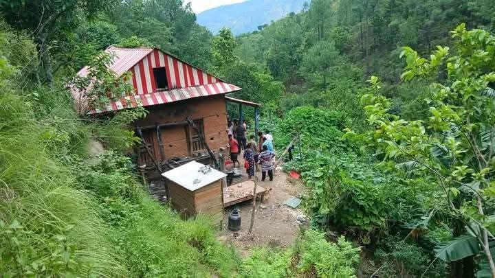 सिन्धुलिवाट हराएका भनिएको परिवार पोखारमा