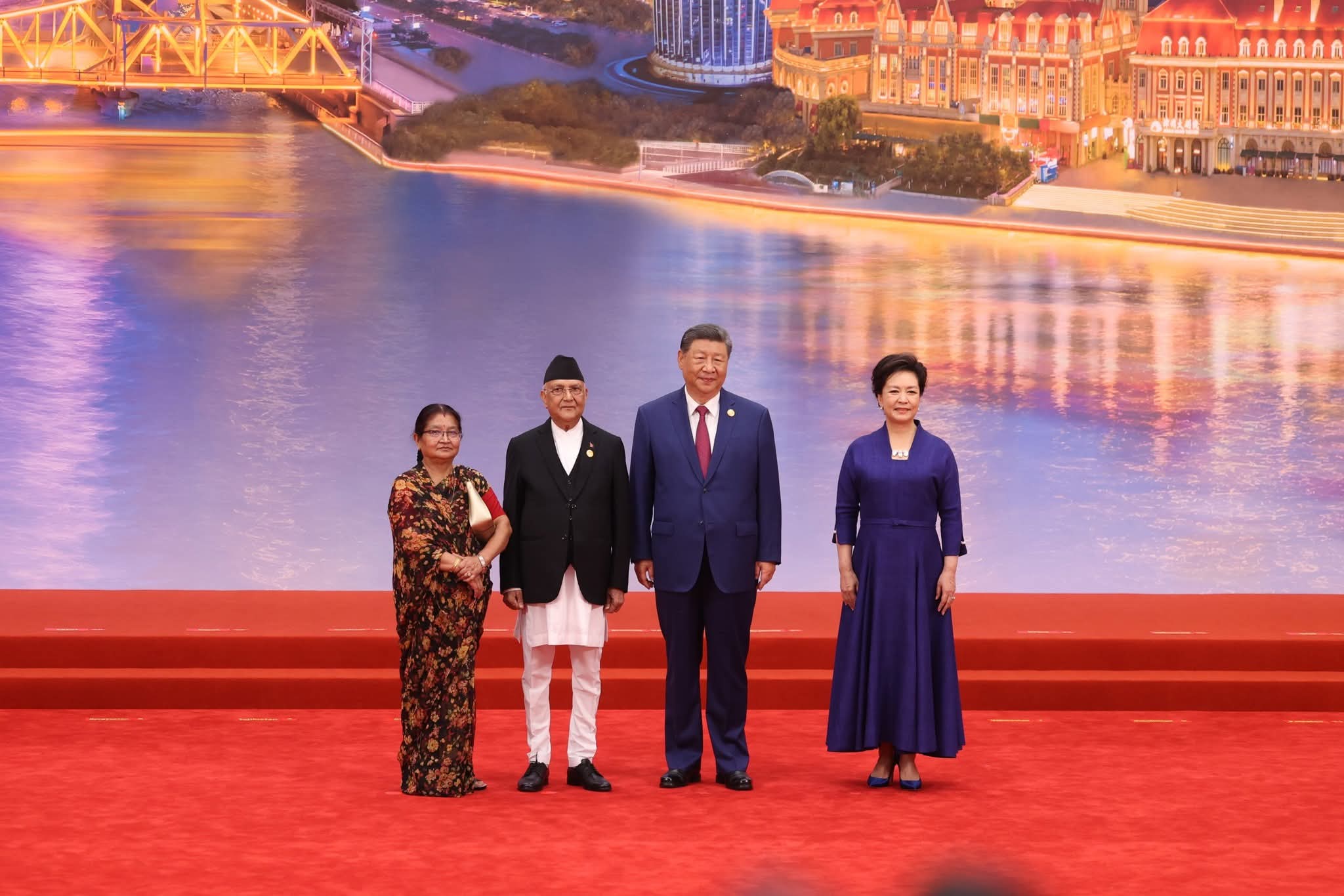 प्रधानमन्त्री ओली चीनका राष्ट्रपति सीद्वारा आयोजित स्वागत समारोहमा सहभागी