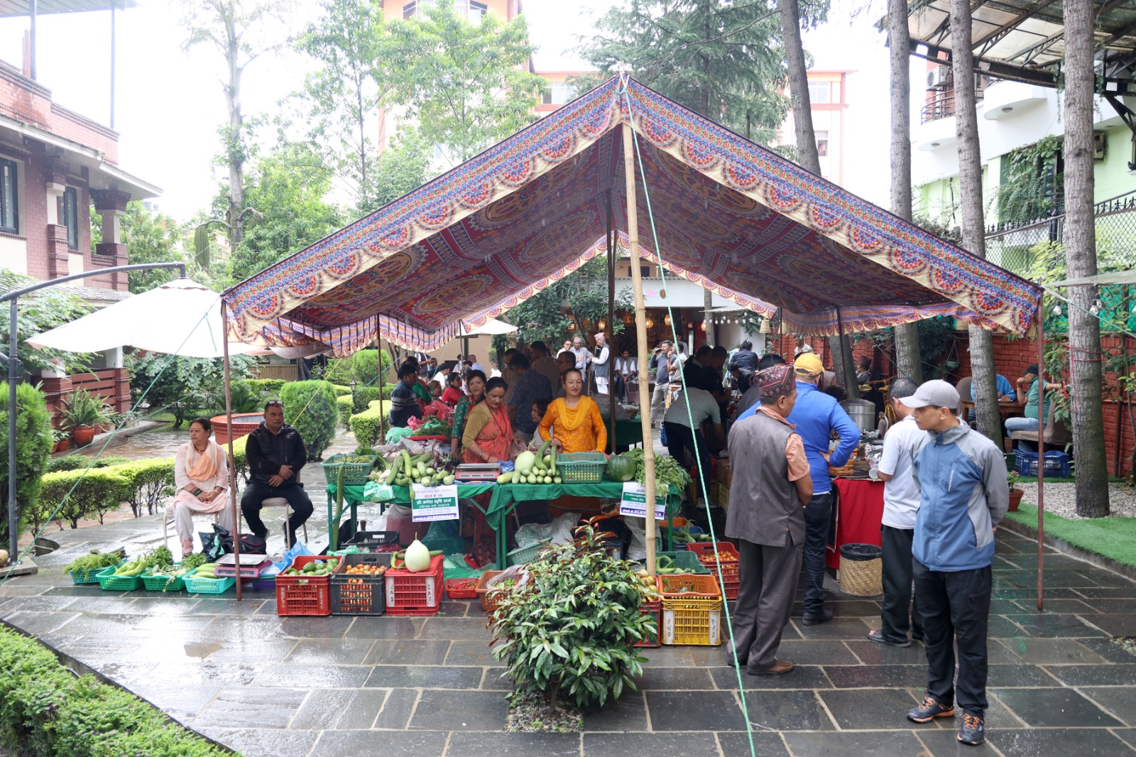 रैथाने कृषि बजार प्रति उपभोक्ताको आकर्षण बढ्दै