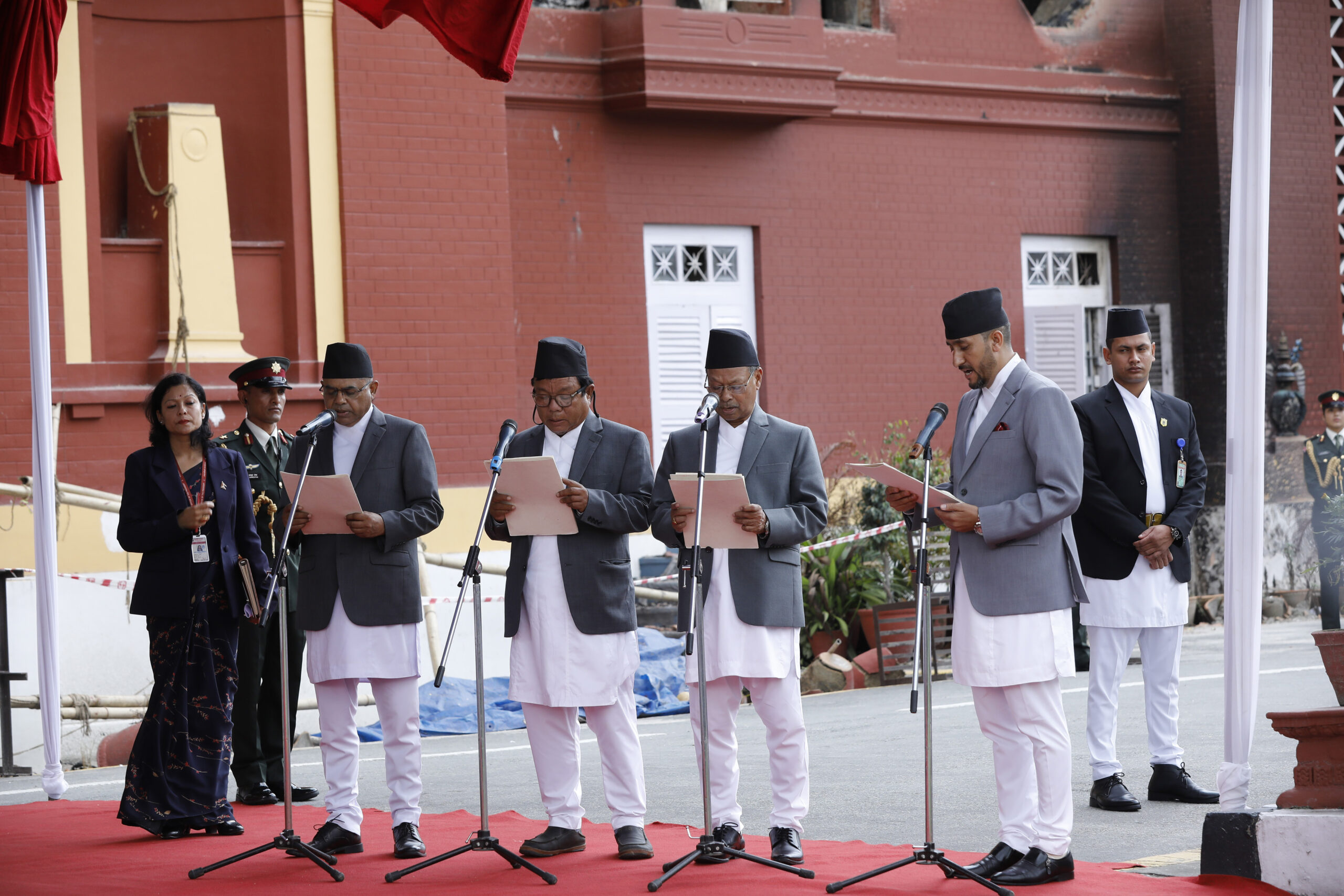 मन्त्रिपरिषद् विस्तार:  नवनियुक्त चार मन्त्रीले लिए शपथ
