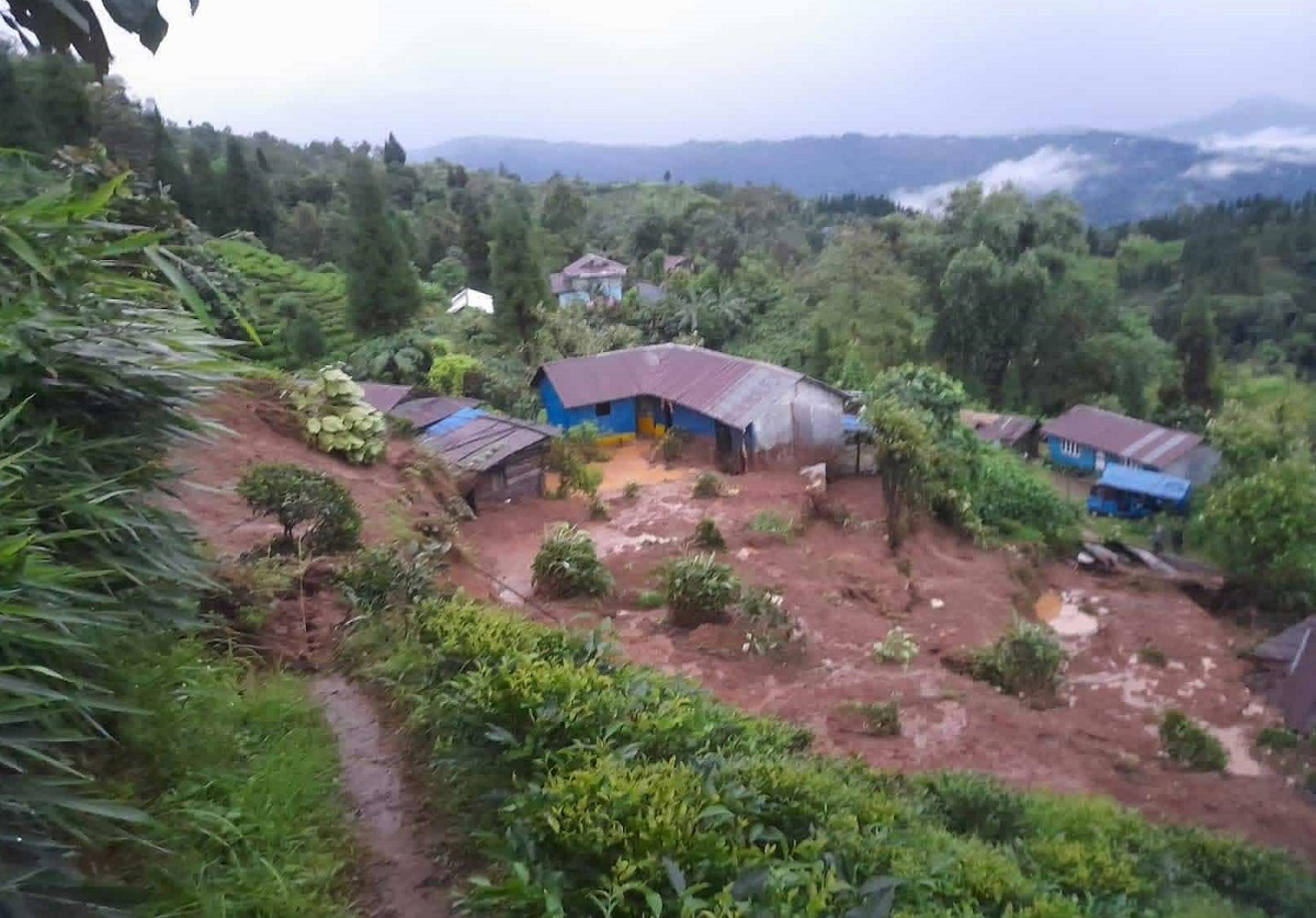 अपडेट : पहिरो र बाढीमा देशभर ४९ को मृत्यु