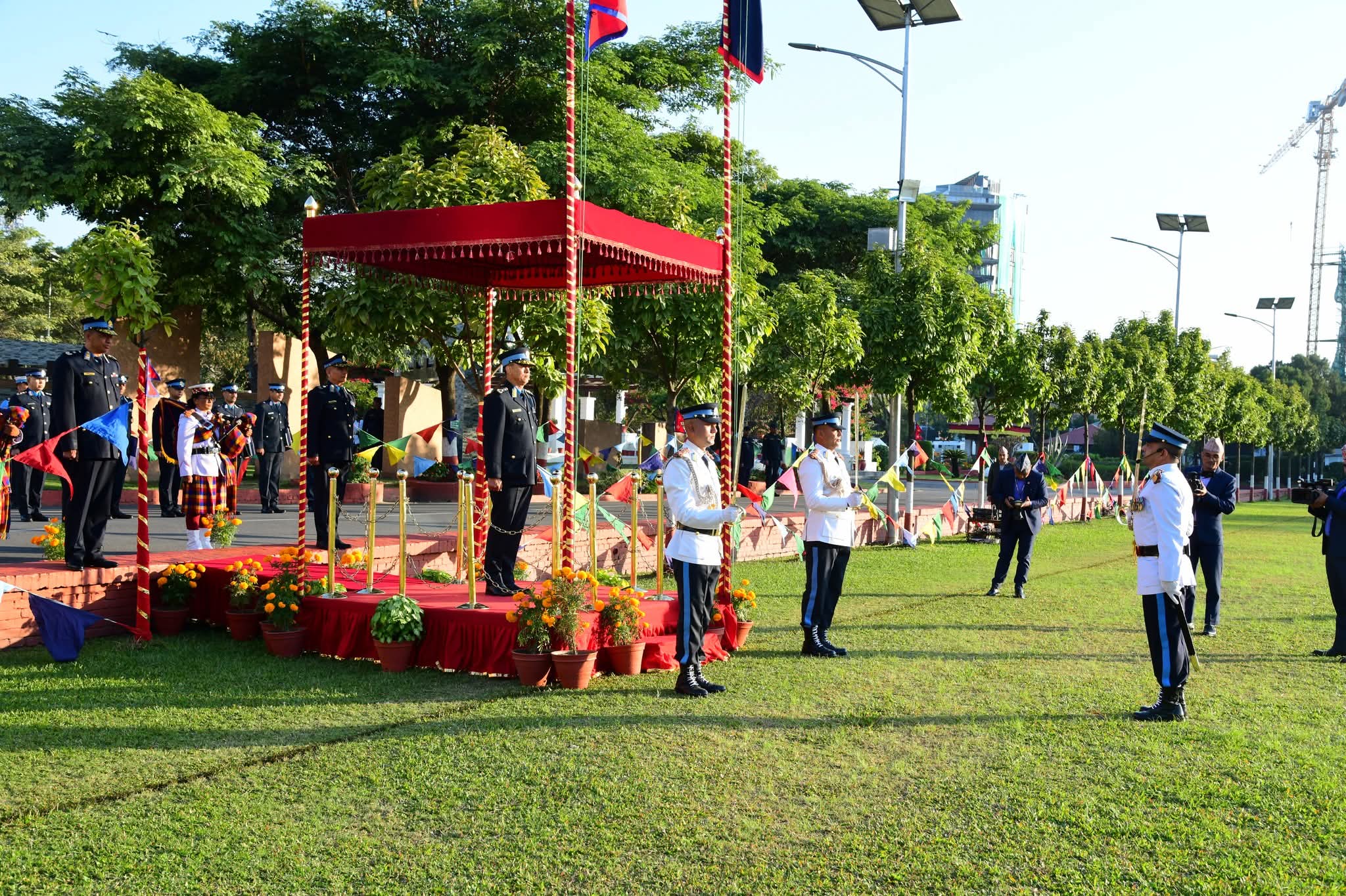 नेपाल प्रहरीले गऱ्यो आइजीपी खापुङ्‌को भव्य विदाई (तस्वीरहरु)