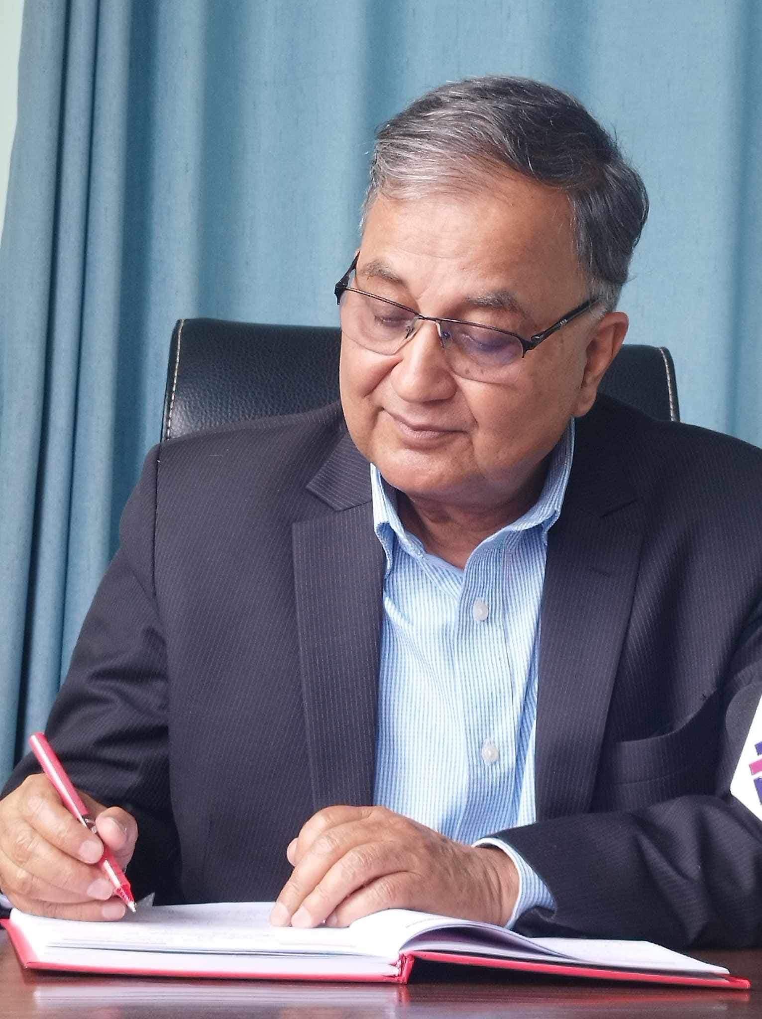 एमाले अध्यक्षमा लड्ने पोखरेलको संकेत, भन्छन् – आत्मालोचित हुँदै अविचलित रुपमा उभिन्छु