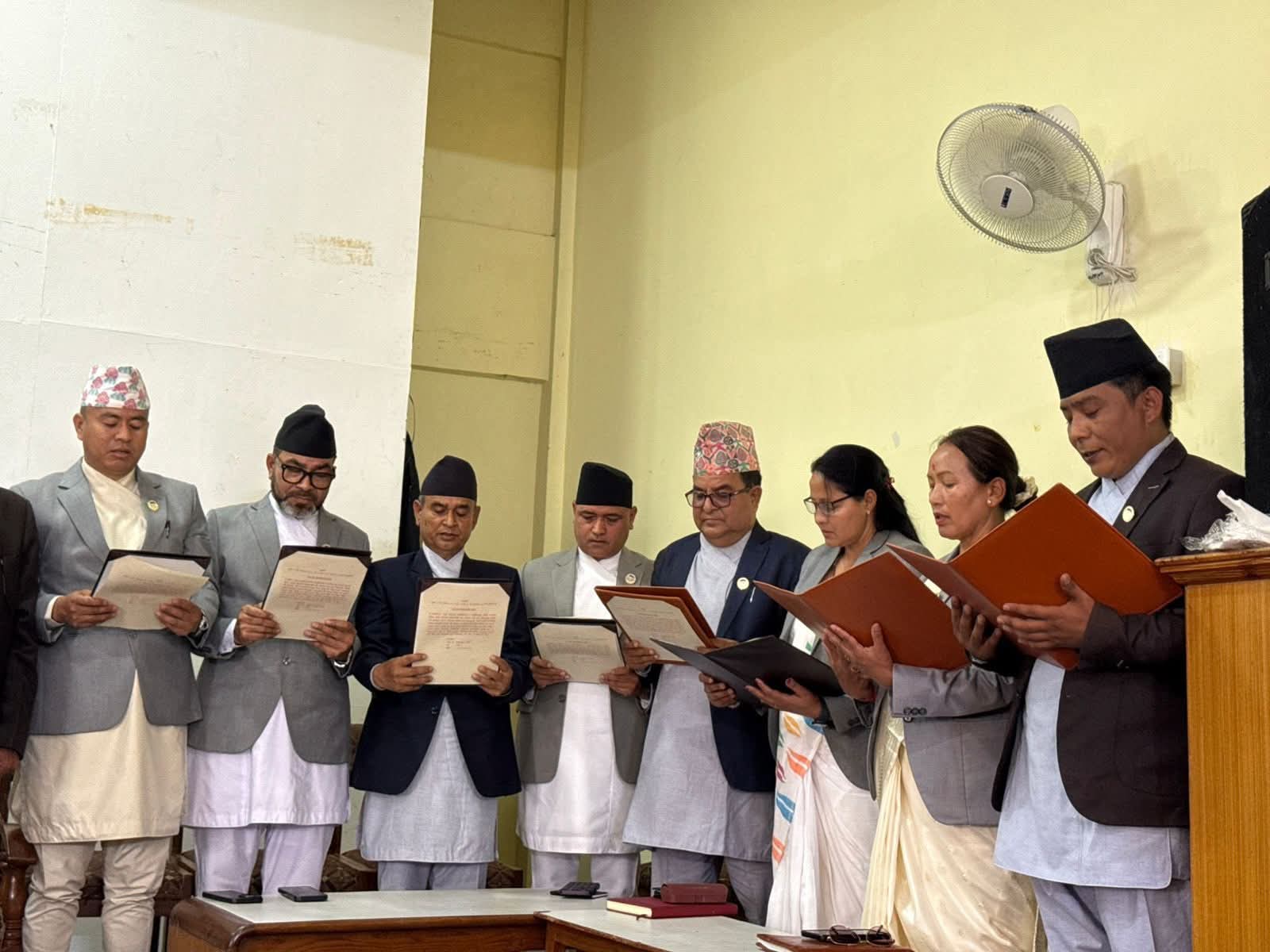 गण्डकीमा सरकार पुर्नगठन, यी हुन नयाँ मन्त्री