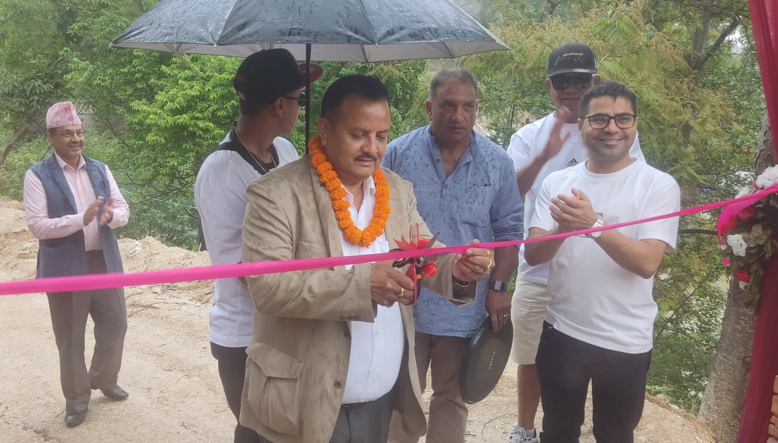 बुढानिलकण्ठमा भुईजसी ग्रिनरी रेष्ट्रो संचालनमा, पूर्वमन्त्री खड्‌काद्वारा उद्‌घाटन