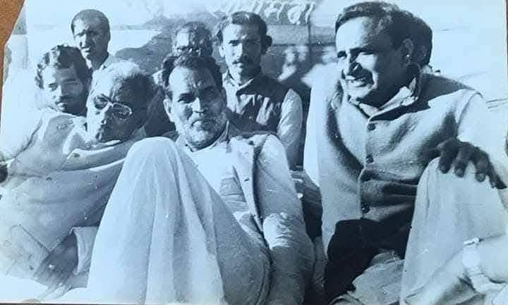 राजनीतिमा उत्तराधिकार रगतले कि विचारले  ?