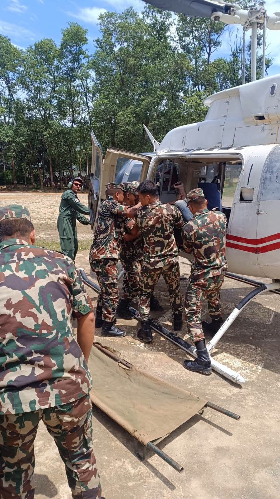 यसरी भइरहेको छ बाढीग्रस्त क्षेत्रमा उद्धार (तस्वीरहरू)