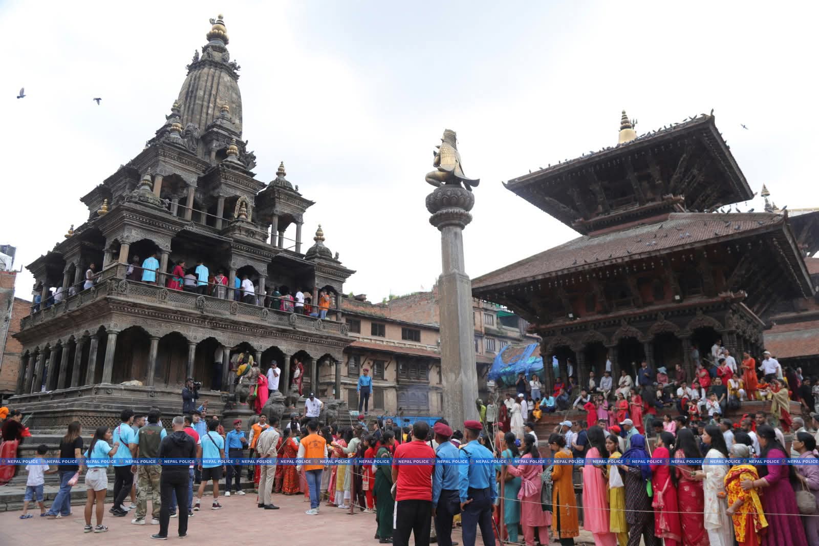 श्रीकृष्ण जन्माष्टमीको अवसरमा कृष्ण मन्दिर पाटनमा श्रद्धालुहरू
