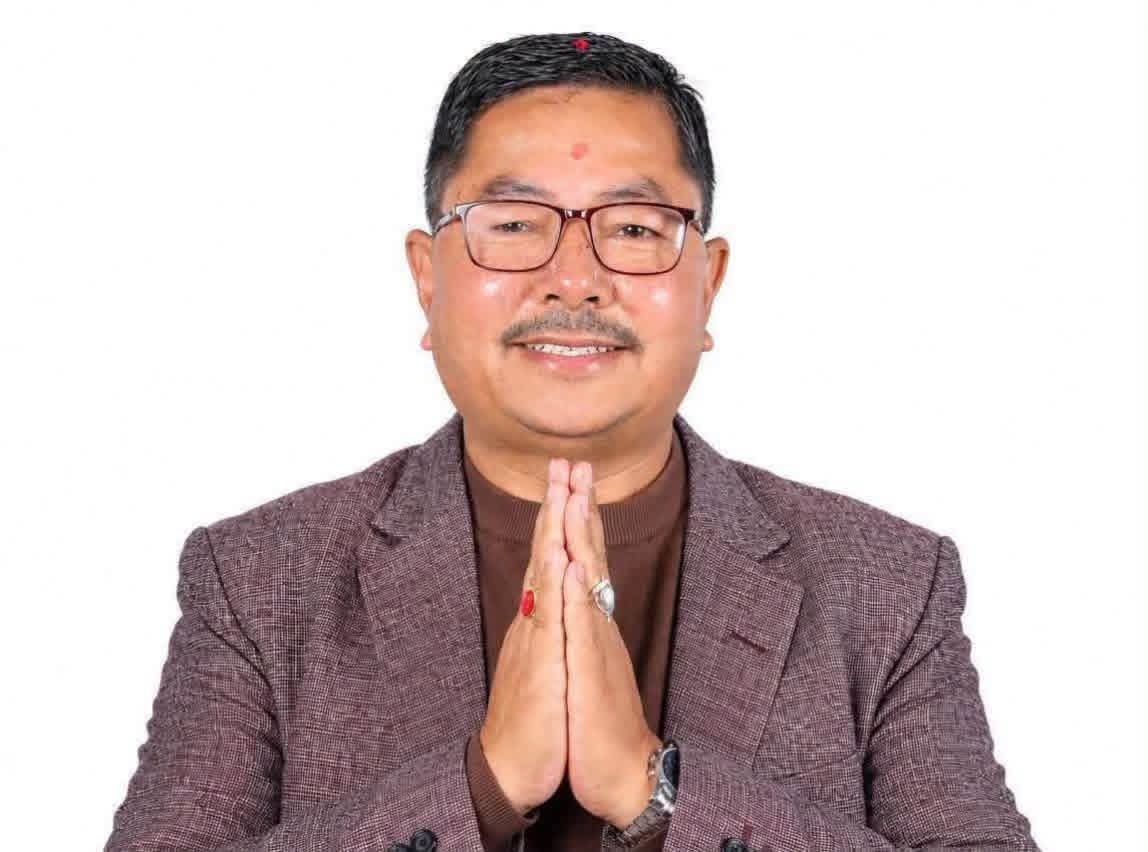 गगन थापालाई बधाई दिए श्यामकृष्ण खड्गीले